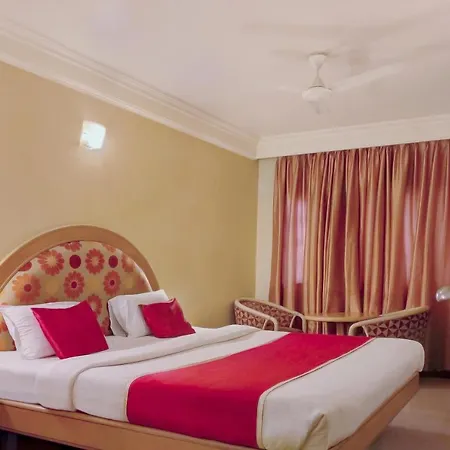 Capital O 333 Hotel Crystal Homes